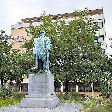 Am Bismarck Hotel Mannheim